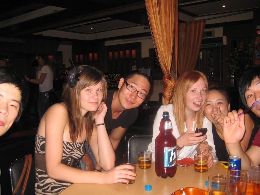 Mad Cow Hostel Bangkok Rum bild