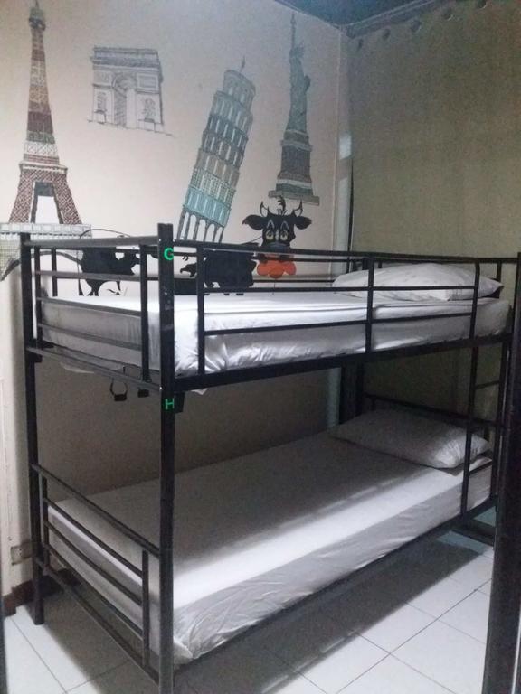 Mad Cow Hostel Bangkok Exteriör bild