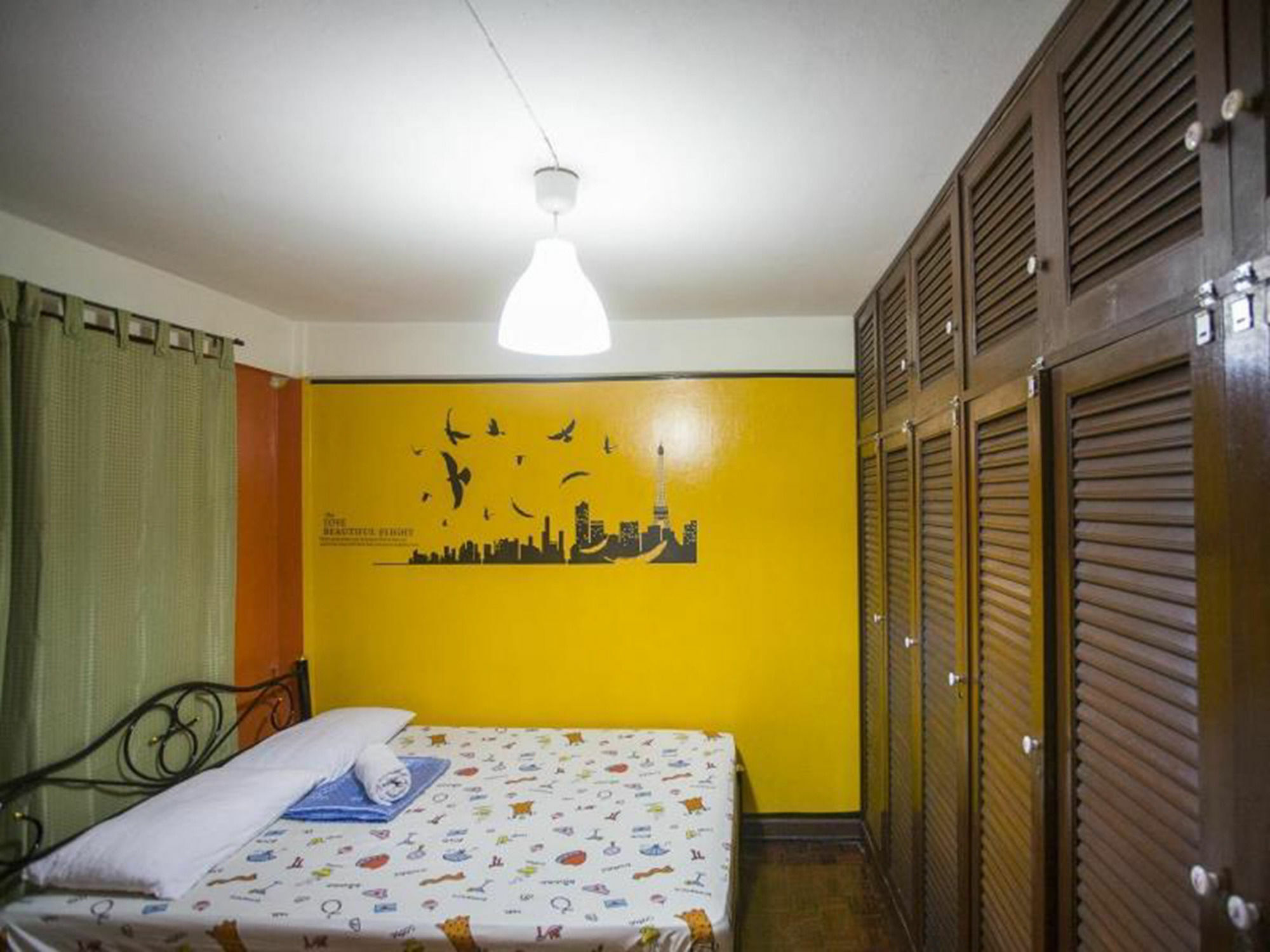 Mad Cow Hostel Bangkok Exteriör bild